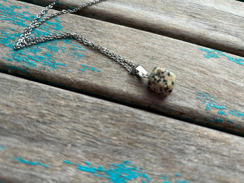 Speckled Stone Pendant Necklace